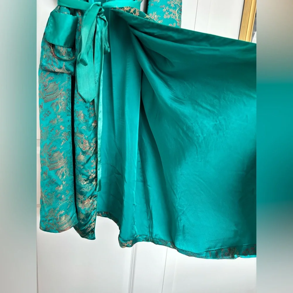 Beautiful Vintage Satin Chinese Robe 👘 - Picture 12 of 14